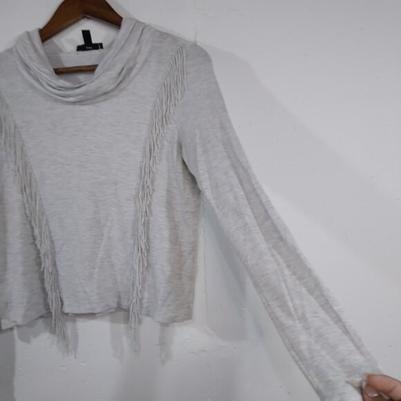 Jessica Simpson Gray Fringe Crop Top Turtle Neck XS Long Sleeve Women Blouse - Picture 3 of 10